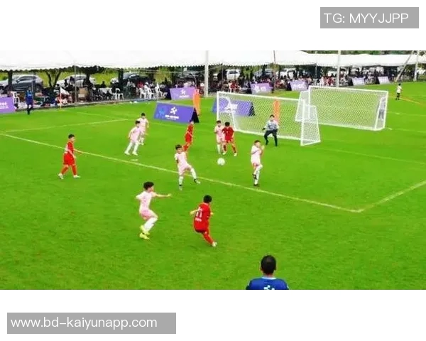 中国足球小将2015年泰国夺冠全胜战绩决赛击败毛剑卿执教的上海卿训